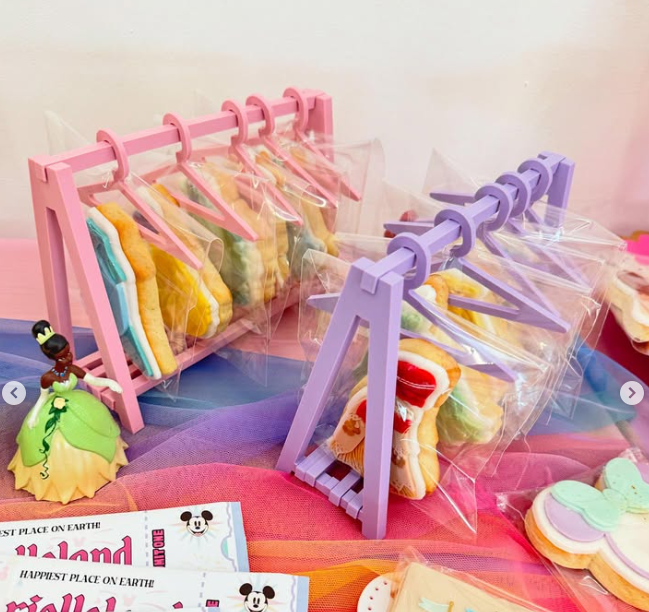 Cookie Display Rack with 12 Hangers | Perfect for Baby Showers, Weddings, Parties & Events