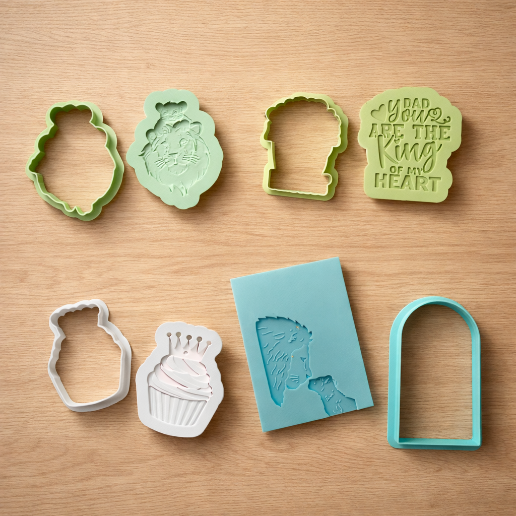 Green multi-level cookie stamps and cutters featuring lion and cub Father’s Day designs with “King of My Heart” message.